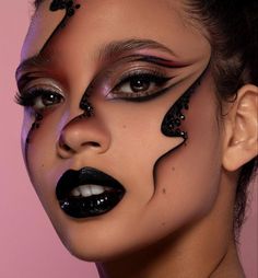 Makeup Soft Glam, Futuristic Makeup, Maquillage Yeux Cut Crease, Makeup Ojos, Angel Makeup, Extreme Makeup, Makeup Soft, Makeup Portfolio