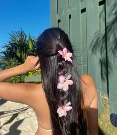 Island Girl Hairstyles, Island Summer Aesthetic, Island Hairstyles, Summer Picture Poses, Island Girl, Summer Photos, Summer Pictures, Beach Aesthetic, Insta Photo Ideas