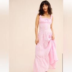 Never Worn! Make An Offer! Maxi Ruffle Dress, Bikinis Pink, Barbie Core, Frankies Bikinis, Making Waves, Ruffled Maxi Dress, Sun Kissed, Linen Dress, Ruffle Dress