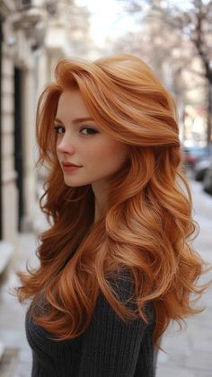 Copper Hair With Tan Skin, Light Copper Hair, Roux Auburn, Pretty Redheads, Hair Colors For Blue Eyes, Redhead Hairstyles, Pretty Red Hair, Cheveux Oranges, Natural Red Hair