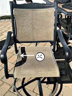 See how to save a ton of money with DIY patio chair repair. Before you buy new patio furniture because of separated chairs see how to repair patio chairs and save yourself the expense. Outdoor furniture repair will basically always cost less than new patio furniture. #diypatiochairrepair #patiochairrepair #outdoorfurniturerepair Kursi Outdoor, Diy Outdoor Patio