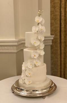 elegant cascading sugar orchids on a three tier wedding cake 4 Tier Wedding Cake, Cake Wedding, Elegant Wedding Cakes, Tiered Wedding Cake, Elegant Wedding, Wedding Inspo, Wedding Cake