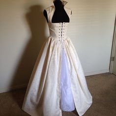 Off White Irish Wedding Celtic Renaissance Dress Gown Costume  & more colors! #Handmade #Dress Princess Story, Gown Costume, Ella Enchanted, Fair Outfits, Old Fashion Dresses, White Damask, Irish Wedding, Irish Celtic, Medieval Dress