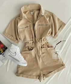 Safari Outfit Women, Safari Outfit, Safari Outfits, Safari Style, Causual Outfits, Crop Top Outfits, Fashion Attire, Fashion Design Clothes, Lookbook Outfits