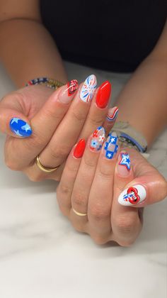 Cute Summer Nails 4th Of July, Crazy Cool Nail Designs, 4th Of July Inspired Nails, Forth Of July Nail Art Designs, 24th Of July Nails, Crazy Cute Nails, Cheer Nails Designs, 4tg Of July Nails, 4th Of July Nails Design Simple