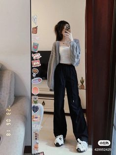 Ulzzang Fashion Casual, Ootd Korean Style Casual, Korean Minimalist Style, Korean Ootd, Cute Travel Outfits, Ootd Korean Style, Korean Summer Outfits, Simple Style Outfits