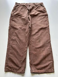 Mens Carhartt Baggy Carpenter Workwear Trouser / Pants 1990s vintage  Baggy Fit  Zip Fly  Brown Waist 36 inch Leg Length 29 inch **Sizes are exact measurement of the jean and may differ from the tag size** Please note due to the nature of these being workwear jeans there will be cool signs of fraying / paint and fading marks. All adding to the character of the piece** Item in great workwear condition overall Pantalon Carhartt, Mens Carhartt, Workwear Jeans, Workwear Trousers, Trouser Pants, Baggy Fits, Vintage Brown, Halloween Shopping, Mens Jeans