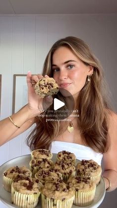 The flavor of health on Instagram: "Banana Protein Muffins by @audreylillian recipe below ✨

The most delicious banana muffin recipe that is perfect for a healthy snack or treat! Also love that it has added protein into it 🤍 Super quick and easy, give it a try!

Dress is from @revolve ✨

*makes 12 regular sized muffins*

Ingredients:
-3 bananas
-2 eggs
-3/4 cup greek yogurt
-1/4 cup maple syrup
-1 tsp vanilla

-2 cups oat (or oat flour)
-1 scoop vanilla protein powder
-2 tsp baking powder
-1 tsp baking soda
-dash of cinnamon
-pinch of salt

-chocolate chips (measure with your heart 🫶🏼)

Instructions:

1. Preheat oven to 350F. Mash bananas in a bowl and add all wet ingredients. Mix, but don’t over mix, until combined.
2. Add your oats to a blender and blend to make oat flour. Pour into t Oat Flour Banana Muffins, Greek Yogurt Banana Muffins, Make Oat Flour, Banana Yogurt Muffins, Banana Protein Muffins, Protein Muffin Recipes, Mediterranean Recipes Healthy, Banana Muffin, Family Dishes