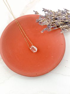 This high grade, high clarity, diamond cut Quartz necklace is the perfect gift for your loved one.. or yourself! Quartz is extremely popular metaphysically and is said to be the most versatile healing stone among all crystals. Quartz is the most powerful healing stone of the mineral kingdom, able to work on any condition, which is why it gets its name as a 'Master Healer.' It is seen as a literal gift from Mother Earth and helps the wearer with this own spiritual growth. Clear Quartz is known as Square Pendant Solitaire Necklace With Diamond Cut For Gift, Diamond Cut Solitaire Necklace With Square Pendant For Gifts, Square Diamond Cut Solitaire Necklace As Gift, Diamond Cut Solitaire Necklace With Square Pendant, Square Pendant Diamond Cut Necklace As Gift, Minimalist Jewelry Gift With Vs Clarity, Minimalist Si Clarity Diamond Necklace As A Gift, Minimalist Si Clarity Diamond Necklace As Gift, Gift Diamond Necklace With Square Pendant