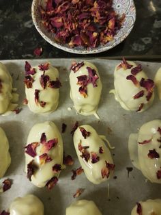 there are many desserts on the tray ready to be baked in the oven and eaten