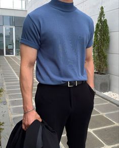 Folded Sleeves, Mock Neck Short Sleeve, How To Fold Sleeves, 150 Lbs, Men Stylish Dress, The Perfect Guy