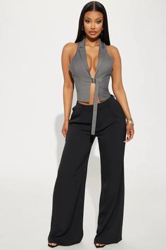 Business Baddie, Girls Streetwear, Nicki Minaj Pictures, Fashion Nova Outfits, Free Dresses, Fashion Tips For Women, Top Sleeveless, Black Beauty, Lookbook Outfits