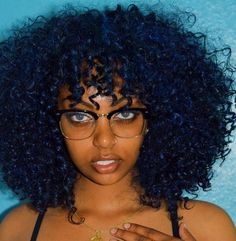 Black Hair On Curly Hair, Blue Black Curly Hair, Blue Curly Hair, Blue Natural Hair, Blue Curls, Dyed Hair Pastel, Blue Black Hair, Guy Tang, Dyed Natural Hair