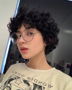 Short Curly Hair Mullet, Shot Hair, Curly Pixie Hairstyles, Natural Curly Hair Cuts, Really Short Hair, Short Curly Haircuts, Haircuts For Curly Hair, Curly Hair Women