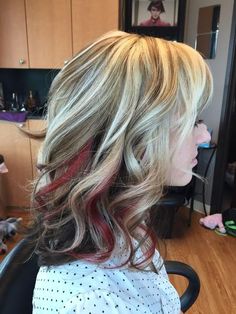 Blonde With Brown Lowlights, Grey Balayage, Burgandy Hair, Blonde Underneath, Blonde Ombre Hair, Underlights Hair, Tan Skin Blonde Hair, Peekaboo Highlights, Ombre Blond