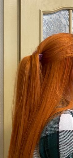 Orange Hair Y2k, Natural Orange Hair Color, Ginger Dye Hair, Muted Orange Hair, Red Orange Hair Color, Best Hair Color For Brown Eyes, Orange Copper Hair, Ginger Hair Aesthetic, Orange Brown Hair