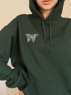 كن خيراً و سيعود الخير لك .Do good, and good will come to you Forest Green Hoodie Dark Green Hoodie Aesthetic, Green Hoodie For Fall, Green Hoodie Aesthetic, Forest Green Clothes, Emery Core, Hogwarts Fits, Grad Hoodies, Forest Green Outfit, Butterfly Calligraphy