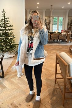 Ugg Slipper Outfit, Tasman Slippers Outfits, Slipper Outfit, Platform Outfit, Outfit With Uggs, Slippers Outfit, Ugg Tazz, Uggs Outfit, Outfit Inspo Fall