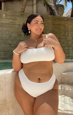 Plus Size Summer Bikinis, Beach Plus Size Outfits, Plus Size Beach Photoshoot, Positive Photography, Honeymoon Swimsuit, Bridal Swimsuit, Honeymoon Swimwear, Closet Idea