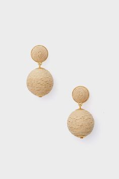 Natural Color Drop Earrings For Vacation, Chic Beige Beach Jewelry, Beige Dangle Jewelry For Everyday, Beige Dangle Earrings For Everyday, Chic Dangle Jewelry For The Beach, Chic Dangle Jewelry For Beach, Everyday Beige Dangle Jewelry, Beige Round Summer Jewelry, Chic Gold Jewelry For Vacation