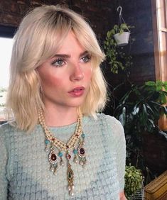 Lucy Boynton, Cut Her Hair, Beauty Makeup Tips, Short Hair With Bangs, Cut My Hair, Curtain Bangs, Dream Hair, Love Makeup, Aesthetic Hair