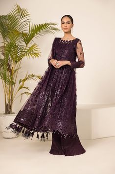 Purple Net Embroidered Pakistani Salwar Kameez Dupatta Suit Purple Maxi Dress Pakistani, Maxi Dress Pakistani, Net Sleeves, Net Design, Pakistani Designer Clothes, Bridesmaid Ideas, Pakistani Salwar, Raw Silk Fabric, Purple Maxi Dress