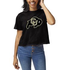 The Women's League Collegiate Wear Black Colorado Buffaloes Clothesline Crop T-shirt is the perfect way to show your support for the Colorado Buffaloes. Made from soft cotton, this cropped tee features a screen-printed graphic of the Colorado Buffaloes logo, allowing you to proudly display your team spirit. The unfinished hem adds a stylish touch, while the cropped length is ideal for casual outings or game days. Whether you're cheering on the Buffaloes at Folsom Field or showcasing your support around town, this t-shirt is the perfect way to represent your favorite team. Ucf Knights, Stylish Crop Top, Gameday Couture, Colorado Buffaloes, Crop T Shirt, Wear Green, Boyfriend T Shirt, Cropped Tee, Under Armour Women