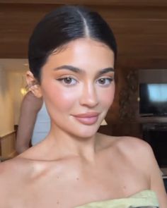 Kylie Makeup Look, Kylie Jenner 2024, Kylie Jenner Makeup Looks, Kylie Jenner Baby Shower, Kylie Jenner Eyebrows, Kylie Jenner Makeup Look, Kylie Jenner Hair, Kylie Jenner Nails, Kylie Makeup