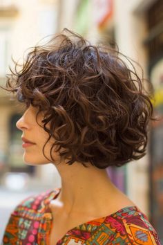 Curly Lob Hair, Bob For 50 Year Old, Naturally Curly Shag Haircut Short, Short Thick Curly Haircuts, Curl Bob Hairstyles, Curly Hair Bob With Bangs, Curly Hair Bob Naturally, Curly Lob With Bangs, Bob Haircut For Curly Hair