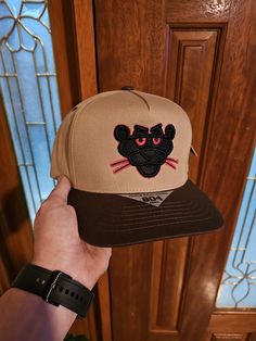 El chino antrax belico snapback hat black culiacan sinaloa mayiza chapiza jgl mayo zambada belico gorra moda sinaloa  Brand new Free shipping  Grupo arriesgado, mitotes pa los ranchos, luis r conriquez, mayiza, chapiza, sinaloa, culiacan, moda, belico, jgl, peso pluma, fuerza regida Brown Flat Bill Baseball Cap For Streetwear, Brown Snapback Hat For Streetwear, Brown Curved Brim Trucker Hat For Streetwear, Brown Curved Brim Snapback Hat For Streetwear, Brown Snapback Baseball Cap For Streetwear, Brown Baseball Cap Snapback For Streetwear, Brown Flat Brim Hat For Streetwear, Brown Flat Brim Fitted Hat For Streetwear, Brown 5-panel Hat For Streetwear