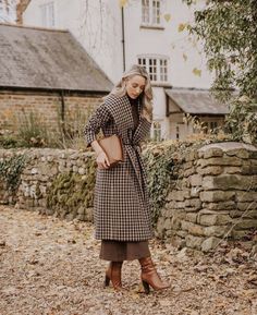 Fashion Mumblr, Fall Boots Outfit, Sweater Outfits Fall, Vintage Inspired Fashion, Instagram Page, 가을 패션, Winter Looks, Preppy Style, Look Fashion