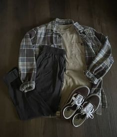 Street Style Outfits Men, Mens Casual Dress Outfits, Men Stylish Dress, Guys Clothing Styles, Mens Outfit Inspiration, Mens Fashion Streetwear, Cool Outfits For Men, Mens Casual Dress