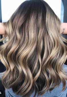 Sandy Hair Color, Sandy Hair, Honey Blonde Hair, Burgundy Hair, Spring Hairstyles, Cool Hair Color