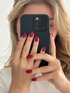 cute fall squoval nails press on nails Short Red Nails, Dark Red Nails, Squoval Nails, Hello Nails, Subtle Nails