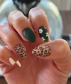 Green And Cheetah Nails, Funky Fall Nail Designs, Nails For Beach Vacation Simple, Nail Astethic, Animal Kingdom Nails, Trendy Nail Designs 2023, Turkey Nail Designs, Short Oval Nails Fall, Fun Fall Nail Designs