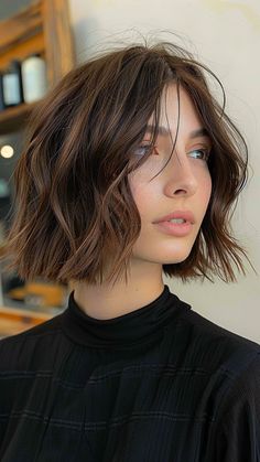 25 Short Wavy Hairstyles for the New Year 2024 Short Bob Hairstyles, Easy Straight Hairstyles, Short Wavy Hairstyles, Hair Styles Long Hair, Lazy Girl Hairstyles, Inspiring Hairstyles, Hairstyles Trending, Wand Hairstyles, Simple Prom Hair