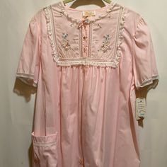 Nwts Deadstock Vintage Barbizon Pale Pink Robe With Embroidered Bodice Inset::Sz M ::Lace Trim Button Front::44.% Poly 33% Nylon 24% Cotton::(Pp 23” L42” ) Measurements Are Approximatefabulous Condition..Never Worn Spring Fitted Sleepwear, Fitted Spring Sleepwear For Bedtime, Fitted Sleepwear For Summer, Fitted Sleepwear For Bedtime In Spring, Feminine Fitted Bedtime Tops, Fitted Spring Sleepwear For Home, Fitted Sleepwear For Spring Sleepover, Feminine Fitted Cotton Nightgown, Fitted Feminine Cotton Nightgown