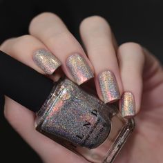 Holo Nail Polish, Neat Nails, Natural Nail Designs, Holo Nails, Summer Acrylic, Holographic Nail Polish, Christmas Nails Acrylic, Polish Colors