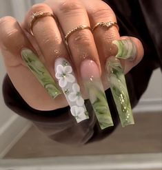 Light Green Birthday Nails, Deep Green Nails Acrylic, Green With Flowers Nails, Baddie Nails Green, Green Nature Nails, Tiana Inspired Nails, Princess And The Frog Nails Acrylic, Green Marble Nails Acrylic, Green Vine Nails