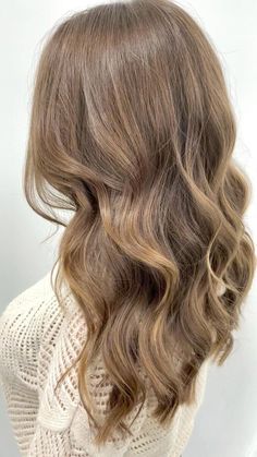 Coffee Hair Color, Light Brunette Hair, Coffee Hair, Honey Brown Hair, Brown Hair Inspo, Honey Hair, Hair Color And Cut, Hair Color Balayage, Hair Inspo Color