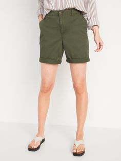 OGC pull-on shorts are the original chinos style you love revamped for now.  Slouchy, versatile, easy (hello, elasticized waist), they're dressier than sweats, relaxier than dress pants Easy-peasy, elasticized, adjustable waist can be worn right at or below the belly button.  Hidden zip fly.  Darted back waist.  Diagonal side pockets, with back welt pockets.  Double-rolled cuffed leg openings.  Soft-washed cotton, with comfortable stretch.  BodEquality means size equality, price equality & style Chino Shorts Women, Chinos Style, Work Shorts, Closet Staples, Shorts For Women, Old Navy Women, Classy Women, Bottom Clothes, Chino Shorts