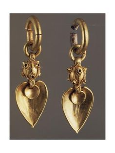 Size: 24x18in Art Print: Gold Earrings, Korea Art PrintChoose from our catalog of over 500,000 posters! Ancient Jewels, Three Kingdoms, Korean Jewelry, Historical Jewellery, Gold Pendant Jewelry, Antique Gold Jewelry, Giclee Painting, Gold Jewelry Earrings, Jewellery Earrings