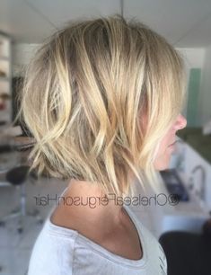 Short Bob Bayalage Hair Brown, Blonde Balayage Bob, Balayage Bob, Choppy Layers, Choppy Bob Hairstyles, Balayage Blonde, Modern Haircuts, Bob Hairstyles For Fine Hair, Short Bob Haircuts