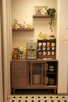 Coffee Corner Home Ideas, Coffee Corner Ideas Kitchen, Coffee Home Bar, Tea Nook Ideas, Apartment Coffee Bar Ideas, Small Living Ideas Space Saving, Coffee Corner Living Room, Kitchen Caddy Ideas, Dorm Room Coffee Station