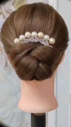 The Screen Time on Instagram: "Hairstyle #hairstylevideo #hairstyletutorial #hair #hairstyles #hairstyleideas #hairstyle #trending #viral #shorts #shortvideo #reels #réel #reelsvideo" Short Hair Updo Tutorial, Easy Bun Hairstyles For Long Hair, Hair Style Vedio, Beautiful Braided Hair, Hair Upstyles, Long Hair Updo