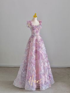 Aesthetic Dress Ideas, 3d Flower Applique, Elegant Prom Dress, Elegant Prom, Aesthetic Dress, Royal Dresses, Pink Sheer