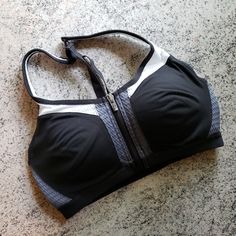 Victoria Sport Knockout Front Close Sport Bra By Victoria's Secret. Size 32c. Colorblock Black, Gray, And White. Underwire Is Cushioned. 0068 Fitted Black Bra With Mesh Back, Black Sporty Fitted Bra, Sporty Fitted Black Bra, Fitted Black Victoria's Secret Activewear, Black Sporty Bra, Victoria Sport, Sport Bra, Women's Intimates, Black Gray