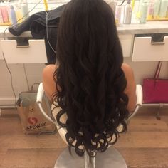 Layers In Hair, New Long Haircuts, Long Hairstyles With Layers, Hairstyles With Layers, Black Hair Curls, Venus Of Willendorf, Latina Hair, Light Curls