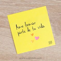 a yellow post - it note with the words anno formar pare de tu vida written on it