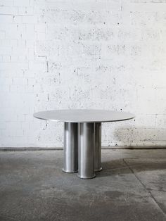 Elephant Tripod Table Dining Tables Stainless Steel Dining Table, Round Dining Table Modern, Steel Dining Table, Ceramic Furniture, Minimalist Tables, Tripod Table, Coffee Table Desk, Table Sofa, Minimalist Furniture